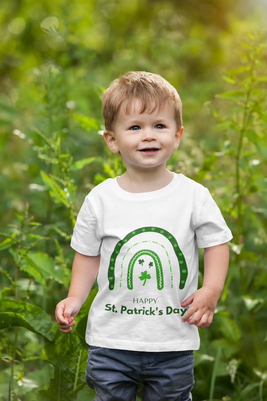  Festive St. Patrick's Day toddler tee with rainbow and shamrocks. Soft cotton, perfect for parades, parties & Irish celebrations. Adorable green kids' shirt. White
